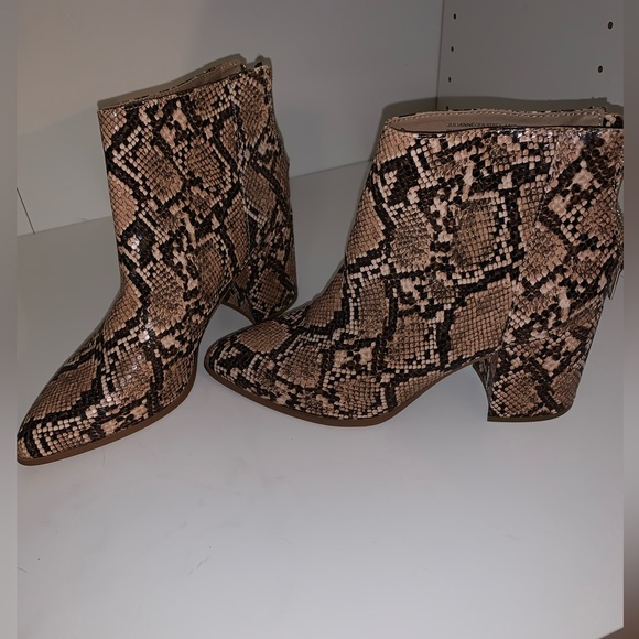 Snakeskin Boots - Picture 5 of 10